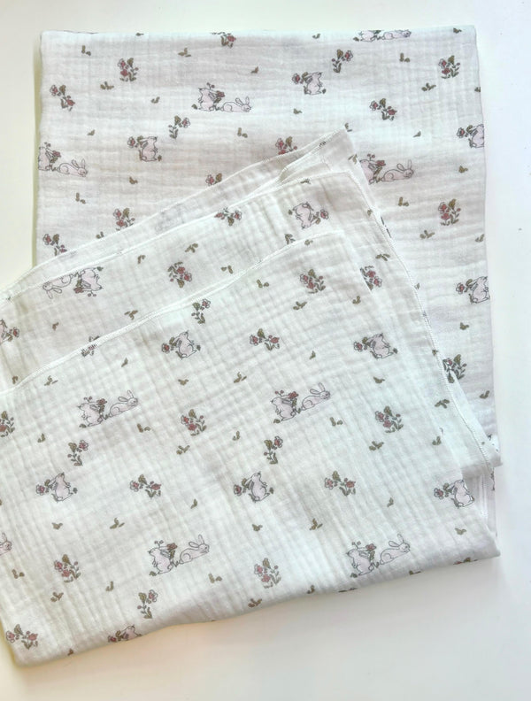 Paturica cu iepurasi roz